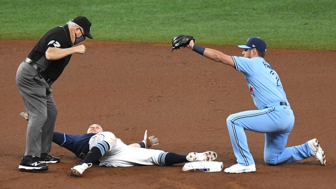 Freddie Freeman gives Braves walk-off win vs. Reds, ending longest scoreless game in MLB postseason history Freddie Freeman gives Braves walk-off win vs. Reds, ending longest scoreless game in MLB postseason history