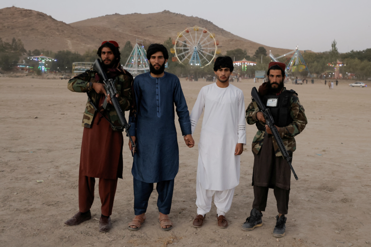Afghanistan’s Taliban told they can’t take their guns to the funfair Afghanistan’s Taliban told they can’t take their guns to the funfair